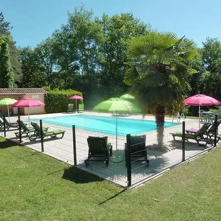 Ecrin D' Romantique Avec Jacuzzi Konukevi