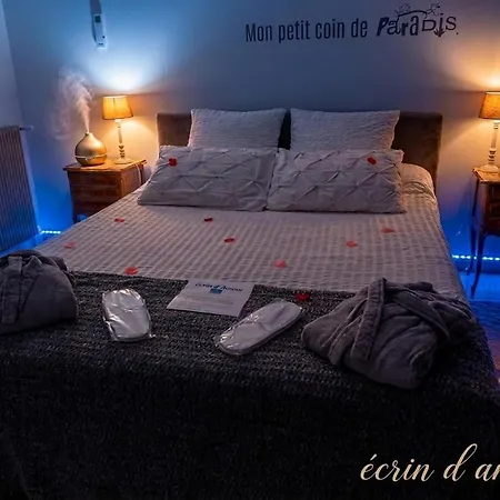 Ecrin D' Romantique Avec Jacuzzi Gasthuis Castels