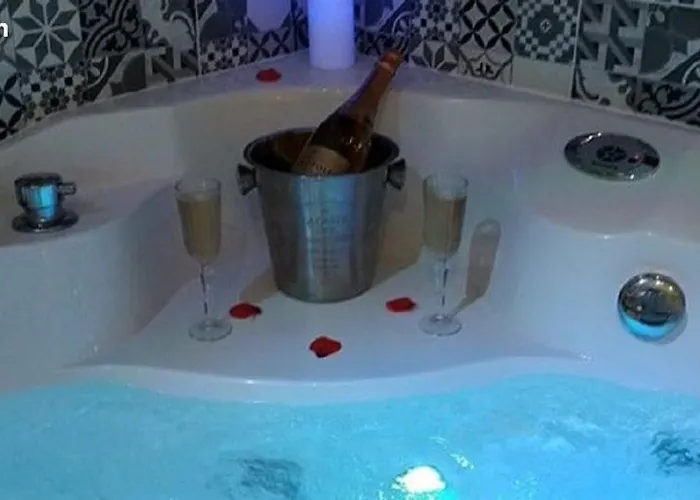 Gasthuis Ecrin D' Romantique Avec Jacuzzi