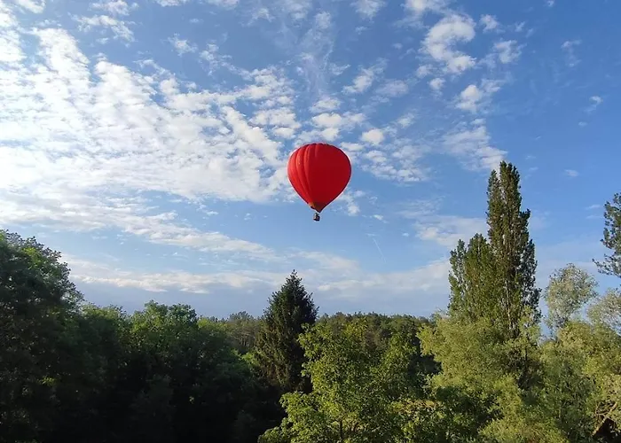 Ecrin D' Romantique Avec Jacuzzi Castels