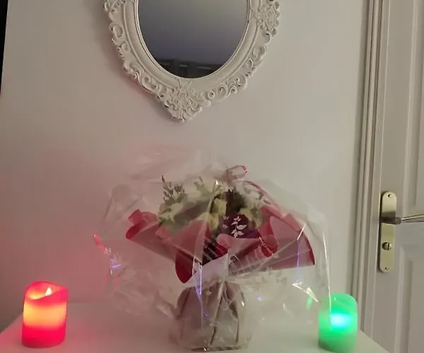 Ecrin D' Romantique Avec Jacuzzi 4* Castels